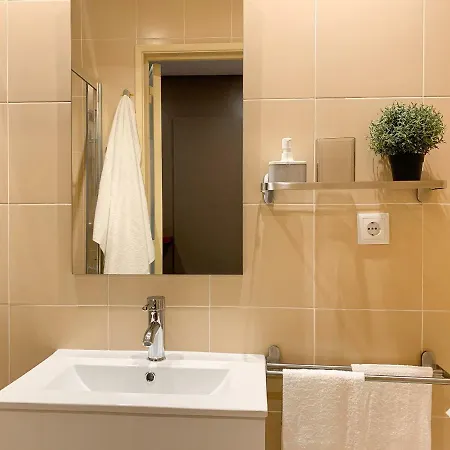 92 - Your In Lissabon